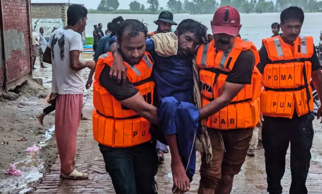 100 Ribu Warga Pakistan Dievakuasi Setelah India Buka Air Bendungan yang Meluap